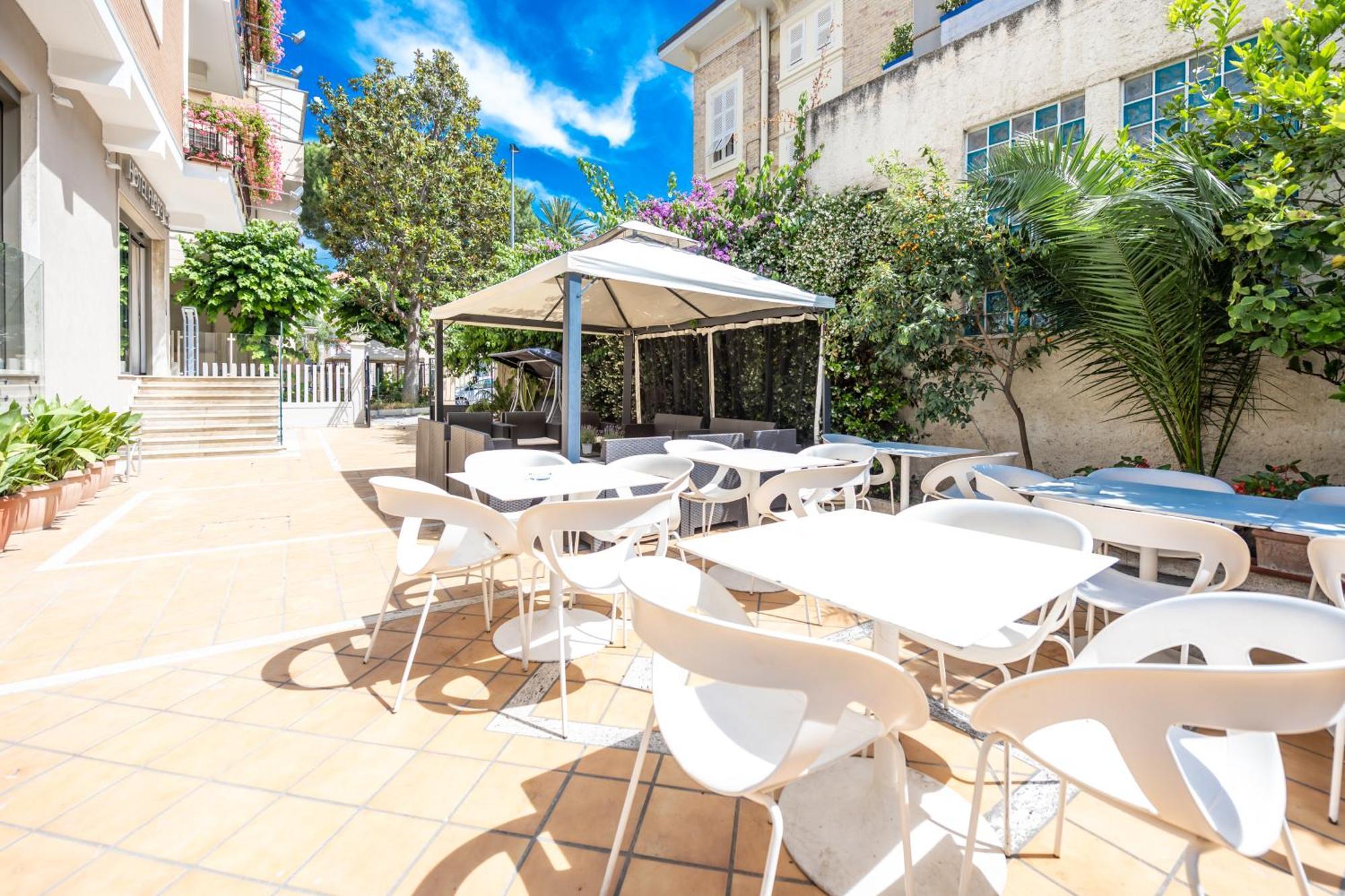 Hotel Florence San Benedetto del Tronto Exterior foto