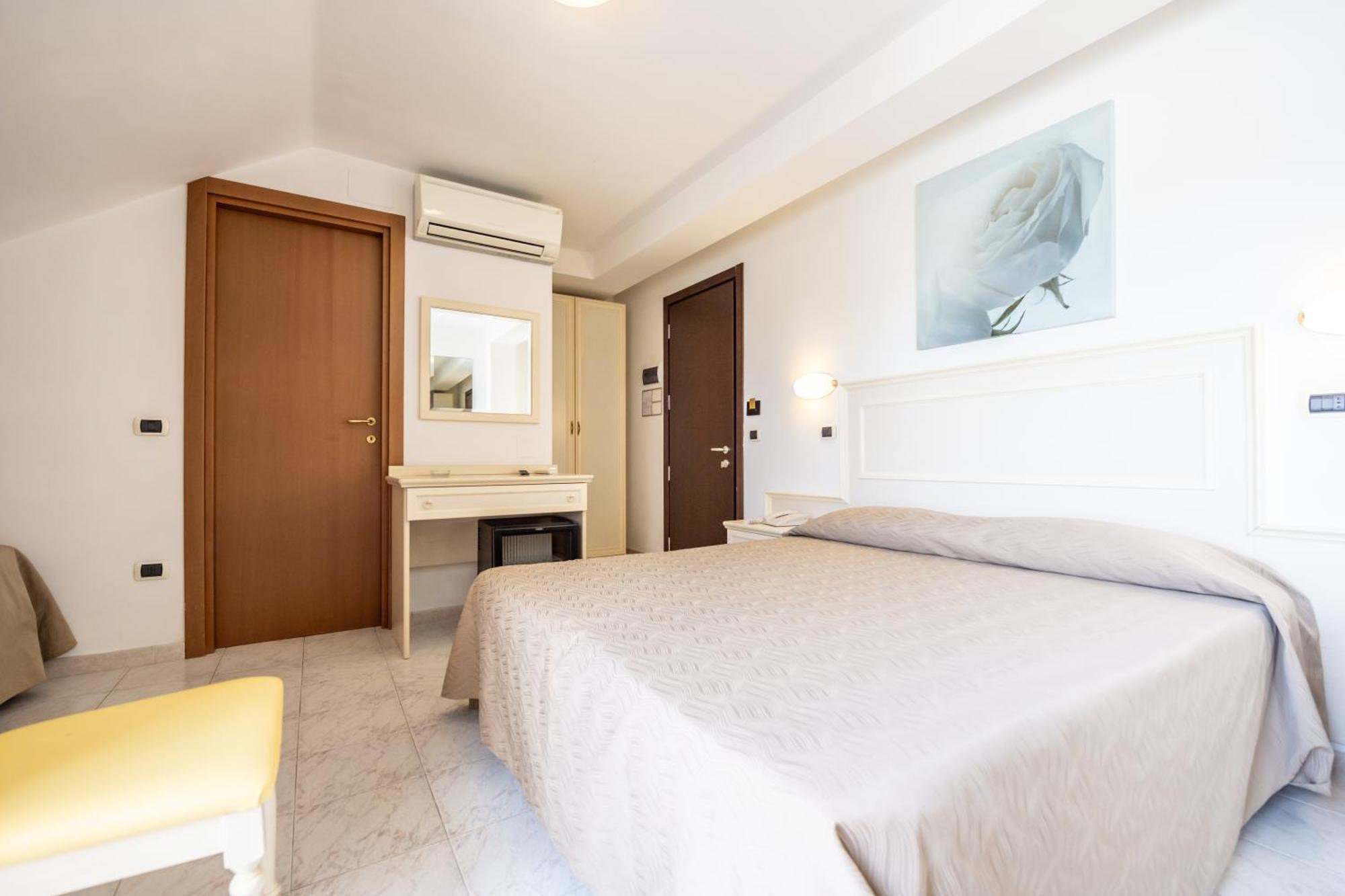 Hotel Florence San Benedetto del Tronto Exterior foto